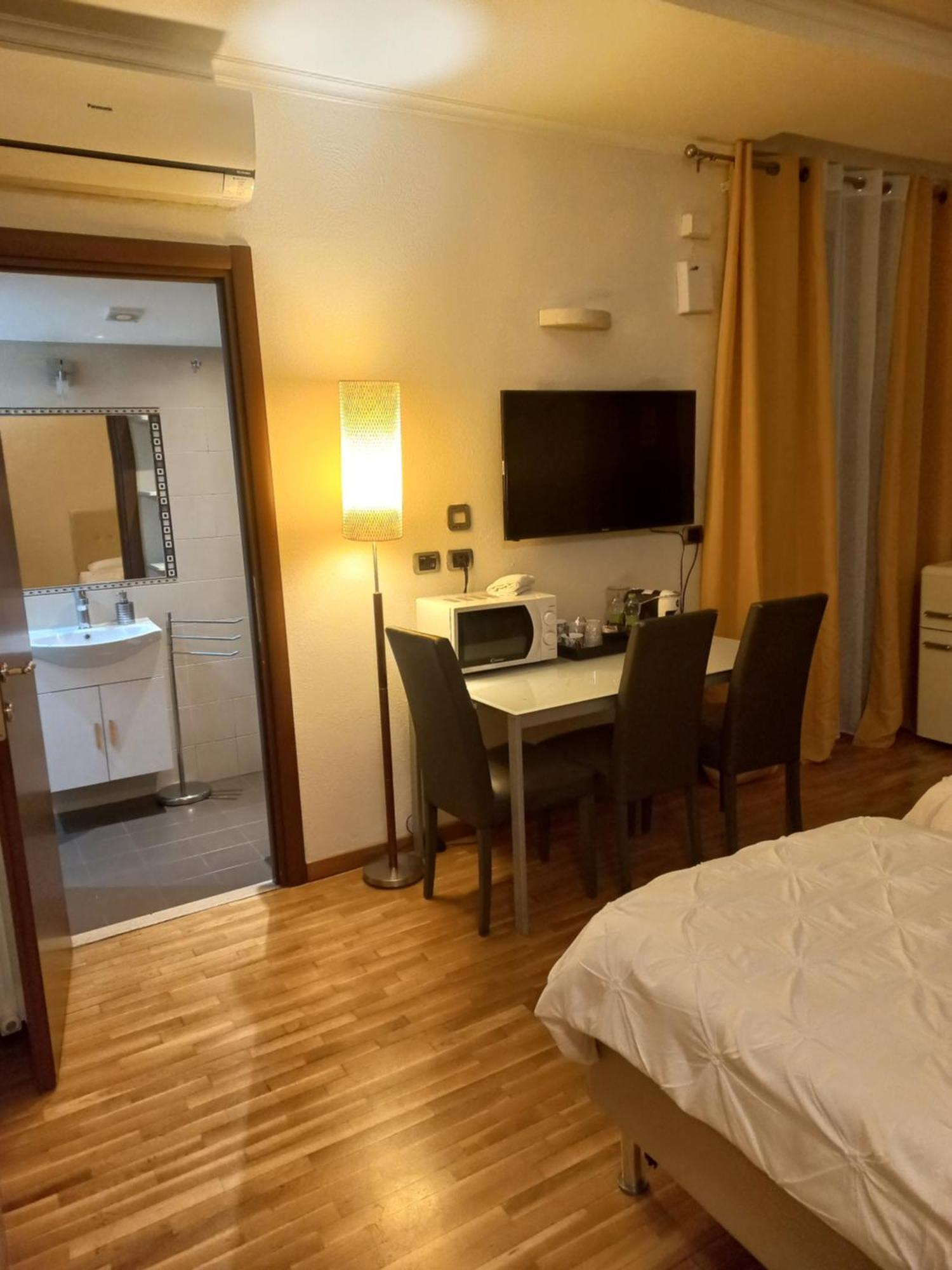 Stefano House Appartamento Fontana Di Trevi Rome Room photo