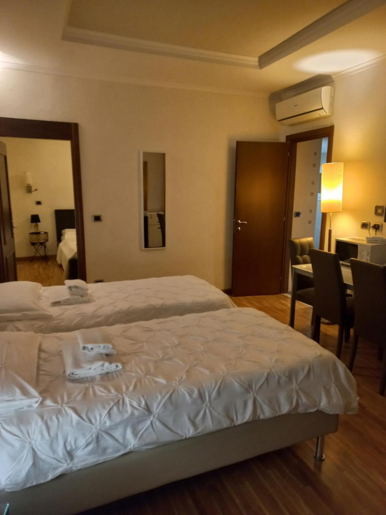 Stefano House Appartamento Fontana Di Trevi Rome Room photo